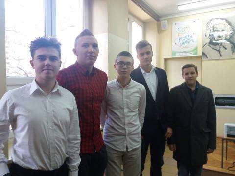 1 47573353 957108861144519 52612606346657792 n