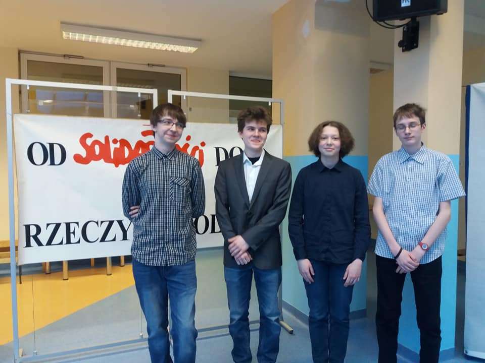 55905190 1023610331161038 6237873667347316736 n